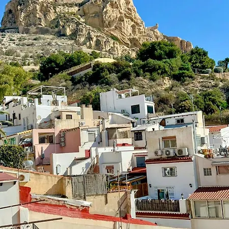 Charming House In The Historic Old Town Alicante