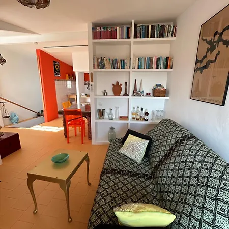 Villa Charming House In The Historic Old Town Alicante